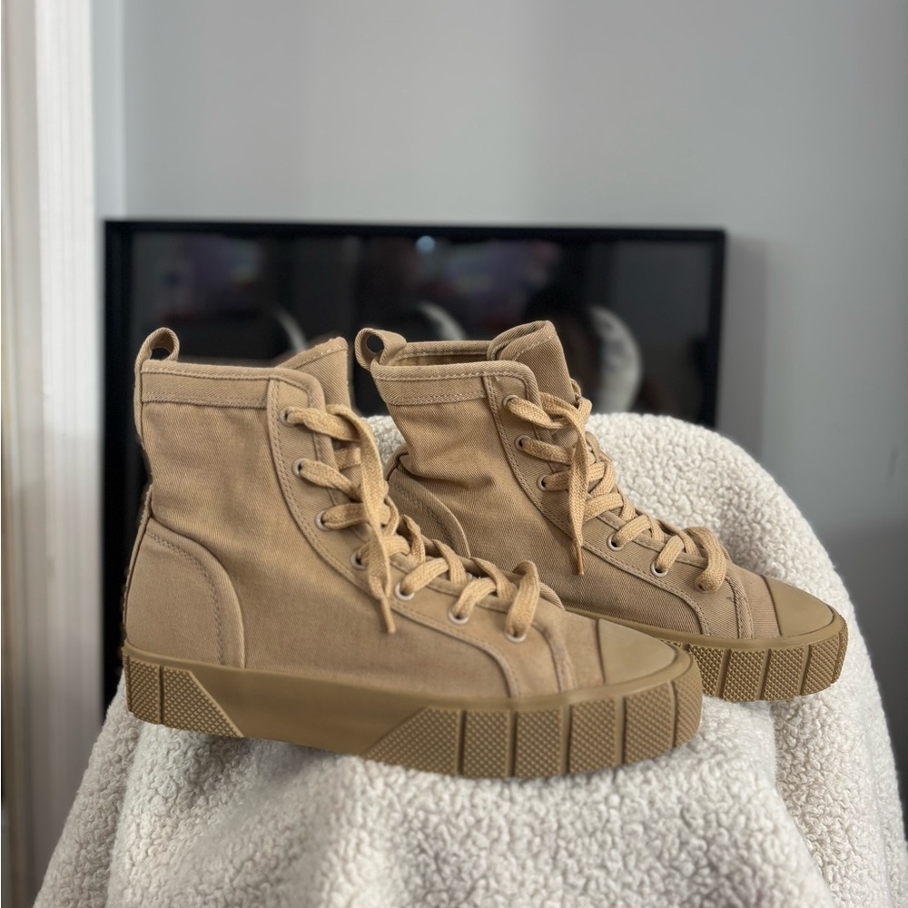 Zara Beige High-Top Sneakers